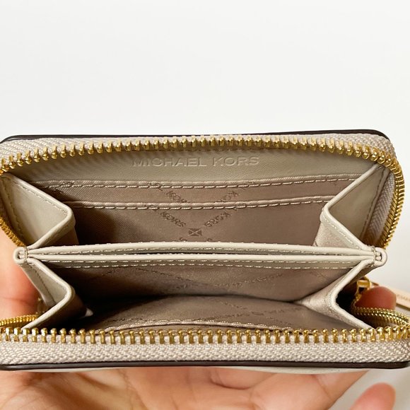 Michael Kors Jet Set Travel Zip Around Card Case Wallet MK Light Sand - Picture 7 of 9